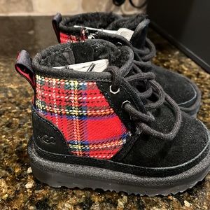 Baby Boy  Uggs, size 7